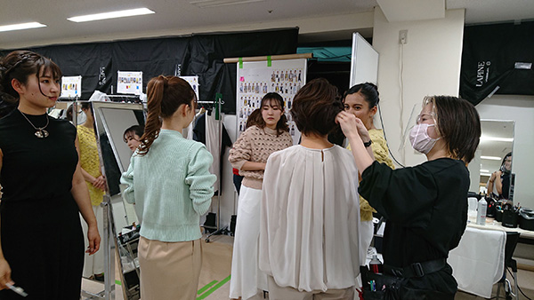 ファッションショー