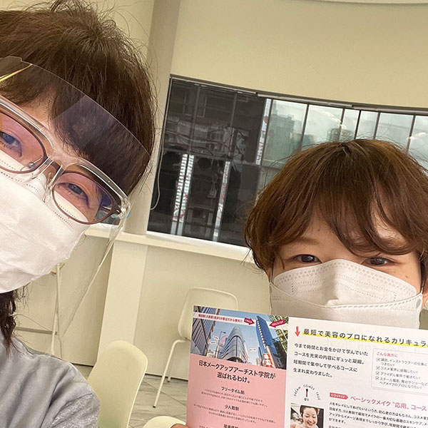 雨の中見学説明会にお越し下さいました