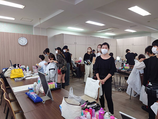 京都にある東寺（世界遺産）にて着物ファッションショーが開催されました