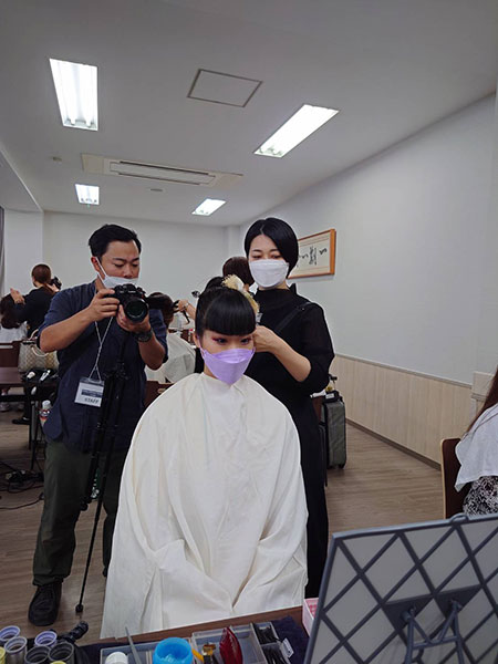 京都にある東寺（世界遺産）にて着物ファッションショーが開催されました