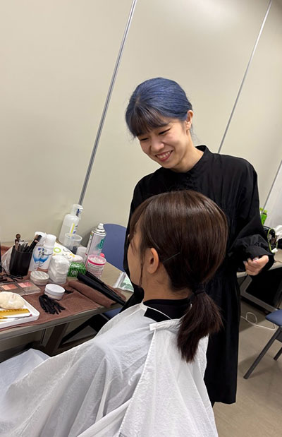 大学のリクルート用撮影・CM撮影のヘアメイクを担当